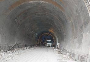 کمبود اعتباراتِ تخصیصی تونل الله اکبر درگز را به حالت نیمه فعال تبدیل کرده است / با ملی شدن پروژه بسیاری از مشکلات بزرگترین تونل شرق کشور مرتفع می شود